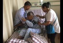 女子只是碰了它一下，至今仍在醫(yī)院搶救……