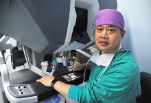 上海醫生用機器人為腎病患者切除腫瘤，僅開一個2厘米小孔