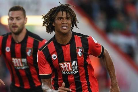 讀品:顏強(qiáng)點(diǎn)評(píng)今日足壇趣聞第1期 讀品:顏強(qiáng)點(diǎn)評(píng)今日足壇趣聞第1期