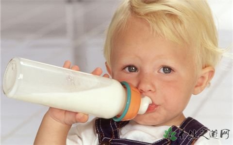 出生率奶粉競爭 如何選購嬰兒奶粉 出生率奶粉競爭 如何選購嬰兒奶粉