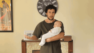 石家莊港大婦產(chǎn)醫(yī)院：正確的抱娃姿勢都在這里，小港手把手教你！