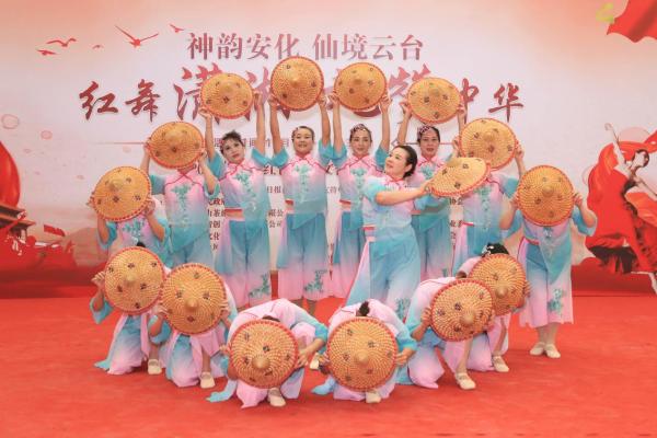 “紅舞瀟湘·禮贊中華”| 紅色旅游文化廣場(chǎng)舞大賽半決賽落幕！終極12強(qiáng)誕生