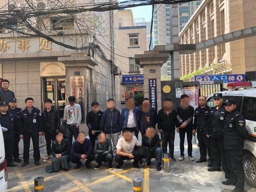 冒充“女性醫師”推銷男性保健品 一網絡詐騙團伙被端-易網健康<a href=http://www.jsjjzhkt.cn/jkys/ target=_blank class=infotextkey>養生</a>網 冒充“女性醫師”推銷男性保健品 一網絡詐騙團伙被端