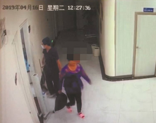 南寧安帝克洛整形美容醫院整死人了?59歲女子整形后莫名死亡-易網健康<a href=http://www.jsjjzhkt.cn/jkys/ target=_blank class=infotextkey>養生</a>網 南寧安帝克洛整形美容醫院整死人了?59歲女子整形后莫名死亡