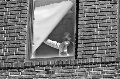 全球新冠肺炎確診病例超百萬(wàn)例-易網(wǎng)健康<a href=http://www.jsjjzhkt.cn/jkys/ target=_blank class=infotextkey>養(yǎng)生</a>網(wǎng) 全球新冠肺炎確診病例超百萬(wàn)例