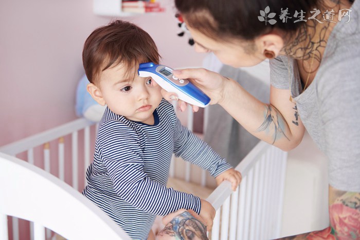 約翰遜高燒已退 新冠肺炎時(shí)期發(fā)燒了怎么辦-易網(wǎng)<a href=http://www.jsjjzhkt.cn/ target=_blank class=infotextkey>健康養(yǎng)生</a>網(wǎng) 約翰遜高燒已退 新冠肺炎時(shí)期發(fā)燒了怎么辦