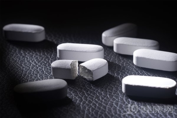 “乖乖水”、“聽話水”是什么?關于迷奸藥的危害,你不得不知道-易網健康<a href=http://www.jsjjzhkt.cn/jkys/ target=_blank class=infotextkey>養(yǎng)生</a>網 “乖乖水”、“聽話水”是什么?關于迷奸藥的危害,你不得不知道