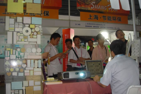 地攤經濟中的擺攤搶位蘊含著什么門道(圖3)