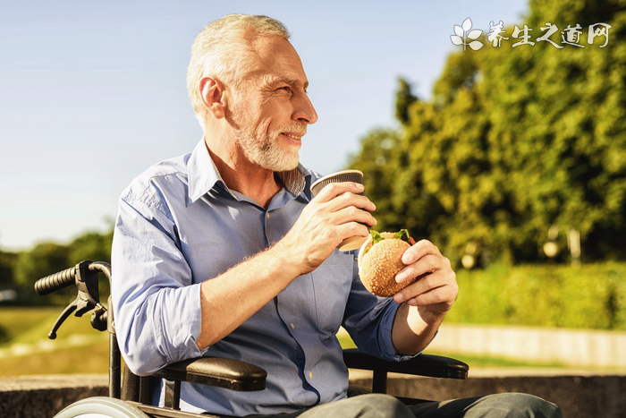 美國新冠肺炎超627萬例 怎樣可以預(yù)測新冠肺炎的嚴(yán)重程度