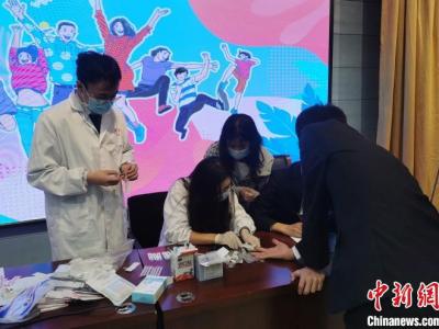 正確認識艾滋病：請給“他們”一個正常的眼神