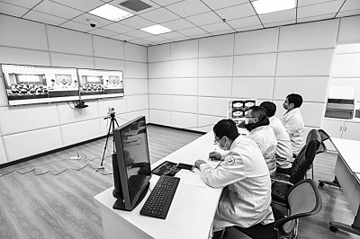 互聯(lián)網(wǎng)醫(yī)療的優(yōu)勢與局限聽醫(yī)生怎么說-易網(wǎng)<a href=http://www.jsjjzhkt.cn/ target=_blank class=infotextkey>健康養(yǎng)生</a>網(wǎng) 互聯(lián)網(wǎng)醫(yī)療的優(yōu)勢與局限聽醫(yī)生怎么說