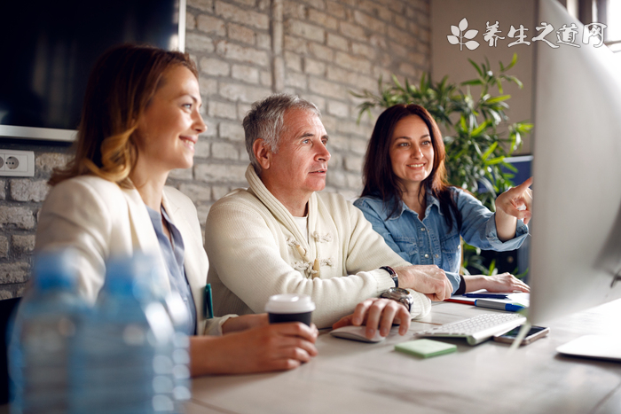 我國(guó)50%的肺癌因吸煙引起 導(dǎo)致肺癌的原因有哪些-易網(wǎng)健康<a href=http://www.jsjjzhkt.cn/jkys/ target=_blank class=infotextkey>養(yǎng)生</a>網(wǎng) 我國(guó)50%的肺癌因吸煙引起 導(dǎo)致肺癌的原因有哪些