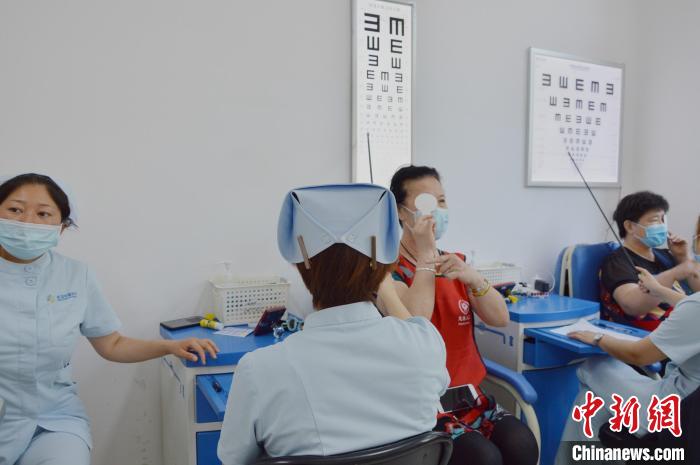 全國愛眼日，老年群體如何保持健康用眼？