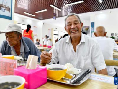 山東嵐山：養(yǎng)老服務(wù)中心全覆蓋讓老人吃上“免費(fèi)午餐”