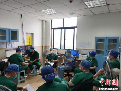 上海醫(yī)護(hù)助11名福建新冠肺炎患兒康復(fù)出院