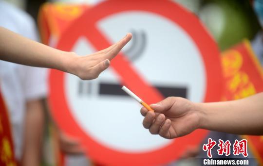 世界慢阻肺日：秋冬反復咳嗽，警惕“難以呼吸的痛”