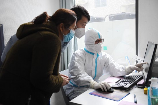 堅持人民至上,疫情下就醫有制度也有溫度-易網健康<a href=http://www.jsjjzhkt.cn/jkys/ target=_blank class=infotextkey>養生</a>網 堅持人民至上,疫情下就醫有制度也有溫度