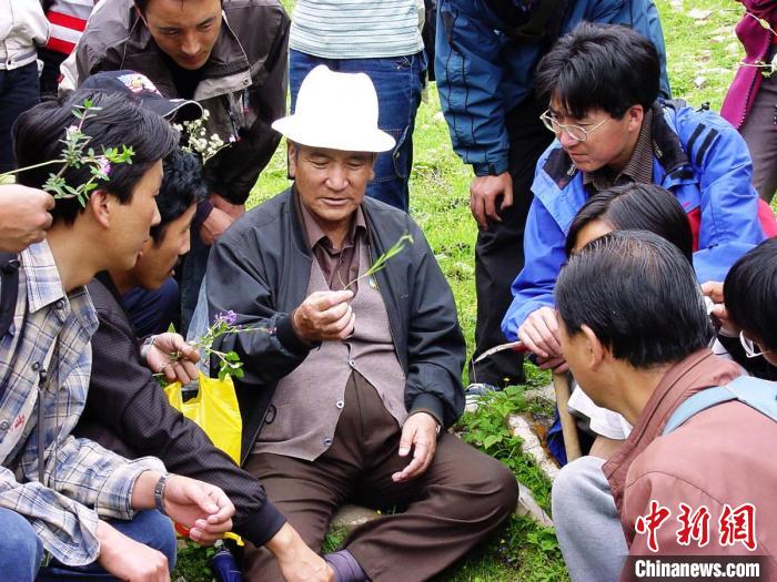 青海首次啟動建設(shè)中藏醫(yī)流派傳承工作室