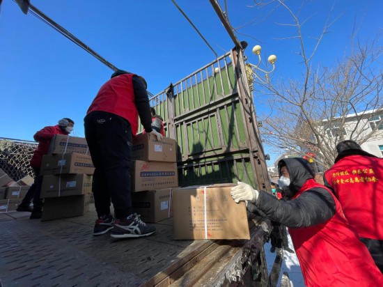 遼寧綏中一線疫情防控人員掃描-易網健康養(yǎng)生網 遼寧綏中一線疫情防控人員掃描