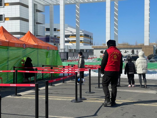 遼寧綏中一線疫情防控人員掃描-易網健康養(yǎng)生網 遼寧綏中一線疫情防控人員掃描