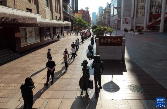 扎扎實(shí)實(shí)朝著防控目標(biāo)邁進(jìn)——寫在上海實(shí)現(xiàn)社會(huì)面清零之際