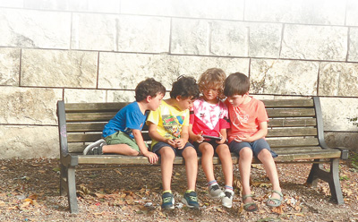 守護(hù)青少年心理健康-易網(wǎng)<a href=http://www.jsjjzhkt.cn/ target=_blank class=infotextkey>健康養(yǎng)生</a>網(wǎng) 守護(hù)青少年心理健康