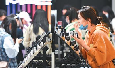 中國美妝市場生機勃勃（專家解讀）