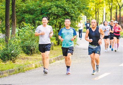 全民健身添彩美好生活-易網<a href=http://www.jsjjzhkt.cn/ target=_blank class=infotextkey>健康養生</a>網 全民健身添彩美好生活