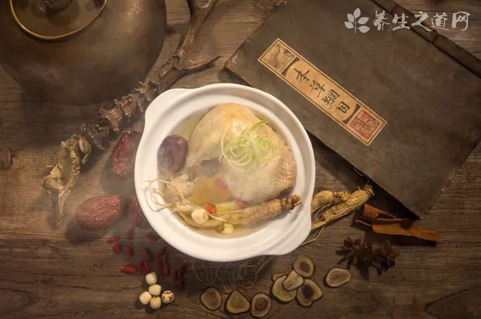 潤(rùn)肺養(yǎng)肺喝什么湯好 推薦5種潤(rùn)肺湯做法-易網(wǎng)健康<a href=http://www.jsjjzhkt.cn/jkys/ target=_blank class=infotextkey>養(yǎng)生</a>網(wǎng) 潤(rùn)肺養(yǎng)肺喝什么湯好 推薦5種潤(rùn)肺湯做法