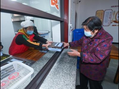 全力守護(hù)2.67億多老年人健康養(yǎng)老——2021年度國家老齡事業(yè)發(fā)展公報透視