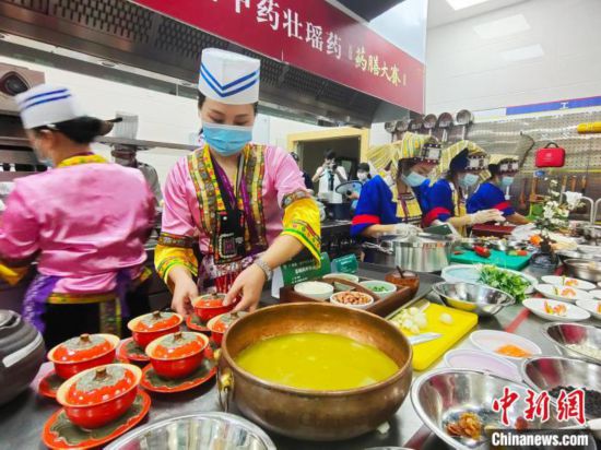 舌尖上的“養生”美味廣西上演民族藥膳大比拼