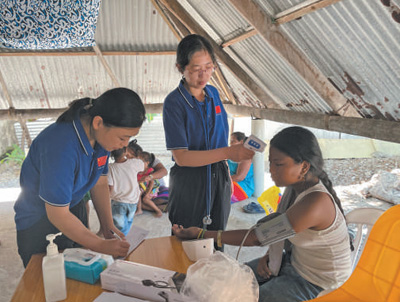 六十年援外醫療書寫大愛無疆(中國援外醫療隊派遣60周年)-易網健康養生網 六十年援外醫療書寫大愛無疆(中國援外醫療隊派遣60周年)