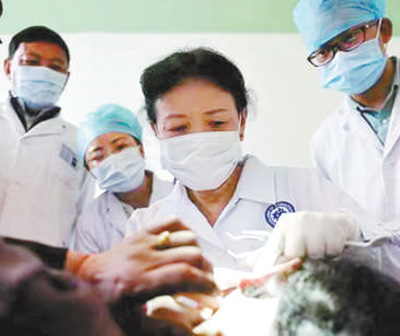 46年堅守“護牙”一線(講述·一輩子一件事)-易網<a href=http://www.jsjjzhkt.cn/ target=_blank class=infotextkey>健康養生</a>網 46年堅守“護牙”一線(講述·一輩子一件事)