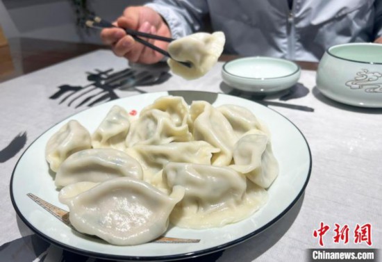 鲅魚水餃:一箸入口,三春不忘-易網<a href=http://www.jsjjzhkt.cn/ target=_blank class=infotextkey>健康養生</a>網 鲅魚水餃:一箸入口,三春不忘