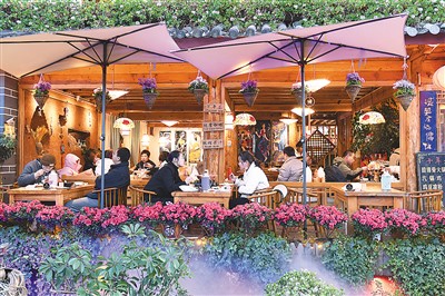 美食撬動消費新活力-易網健康<a href=http://www.jsjjzhkt.cn/jkys/ target=_blank class=infotextkey>養生</a>網 美食撬動消費新活力