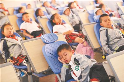 睡夢(mèng)中大腦如何清理垃圾-易網(wǎng)健康<a href=http://www.jsjjzhkt.cn/jkys/ target=_blank class=infotextkey>養(yǎng)生</a>網(wǎng) 睡夢(mèng)中大腦如何清理垃圾