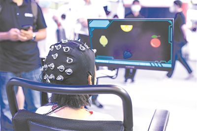 腦機接口健康發(fā)展需拉緊倫理“韁繩”-易網(wǎng)健康<a href=http://www.jsjjzhkt.cn/jkys/ target=_blank class=infotextkey>養(yǎng)生</a>網(wǎng) 腦機接口健康發(fā)展需拉緊倫理“韁繩”