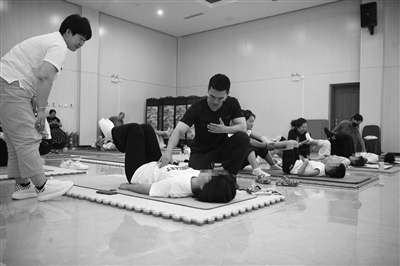 北京兒童醫院脊柱健康夏令營開營