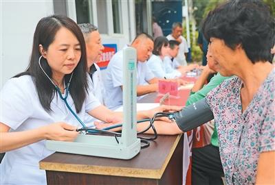 我國居民健康水平持續(xù)改善（大健康觀察）