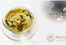 痘痘老是冒臉上咋辦?喝蒲公英茶用溫水洗臉預防