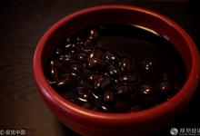 黑豆用它泡著吃，勝吃無數補藥，難怪醫生天天吃！