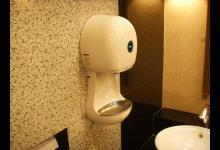 用公共廁所的烘手機(jī) 你的手可能會白洗