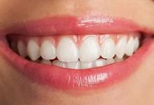 嘴唇脫皮嚴重怎么辦