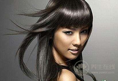 皮膚越來越黑竟是因?yàn)樗? 這四類食物會(huì)使皮膚變黑