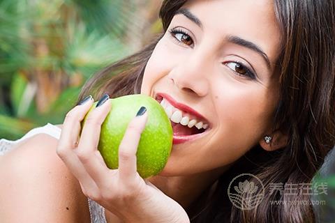 早上空腹吃蘋果會怎樣? 當心引起血糖波動 早上空腹吃蘋果會怎樣? 當心引起血糖波動