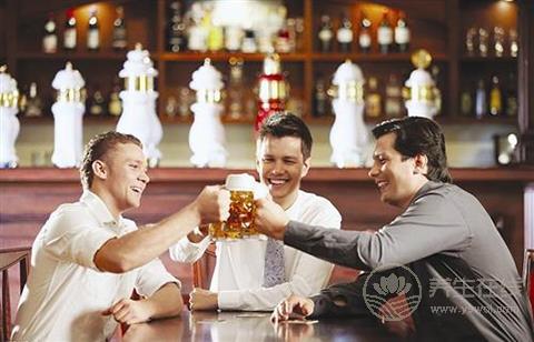 酒喝多了都傷身！ 關(guān)于喝酒的5個(gè)誤區(qū)要謹(jǐn)慎
