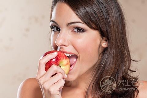 早上空腹吃蘋果會怎樣? 當心引起血糖波動 早上空腹吃蘋果會怎樣? 當心引起血糖波動