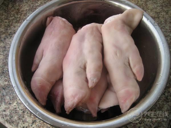 女人吃豬蹄抗衰老好處多 醫(yī)生都是這么挑豬蹄的 女人吃豬蹄抗衰老好處多 醫(yī)生都是這么挑豬蹄的