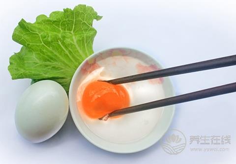 鴨蛋怎么吃最營養(yǎng)？ 新鮮鴨蛋奇妙做法超好吃