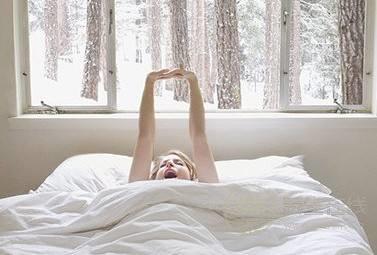 這五個(gè)起床的惡習(xí)讓你“短命”,中招了就趕緊改吧 這五個(gè)起床的惡習(xí)讓你“短命”,中招了就趕緊改吧